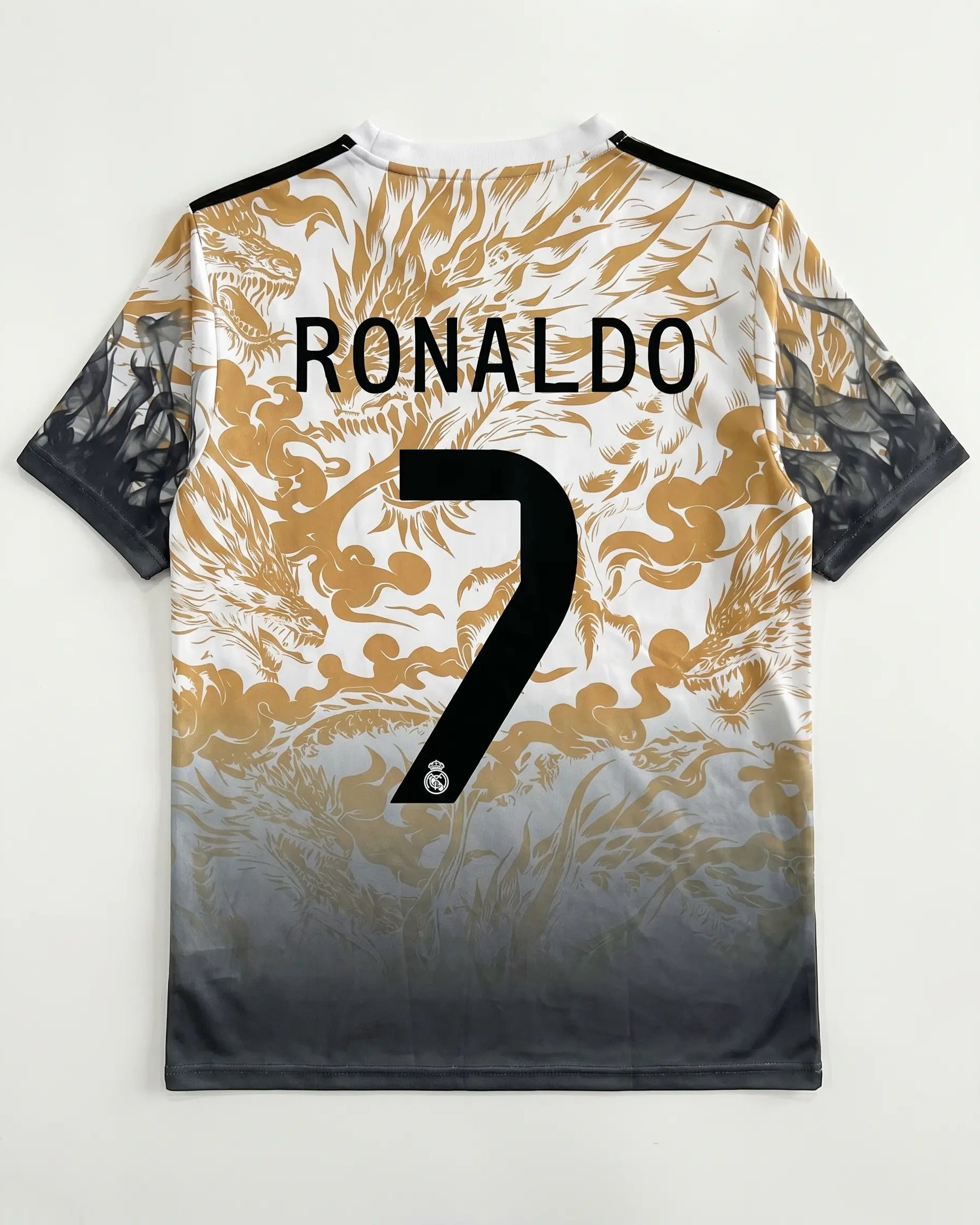 Sports jersey with 'RONALDO' and number '7' on a white background